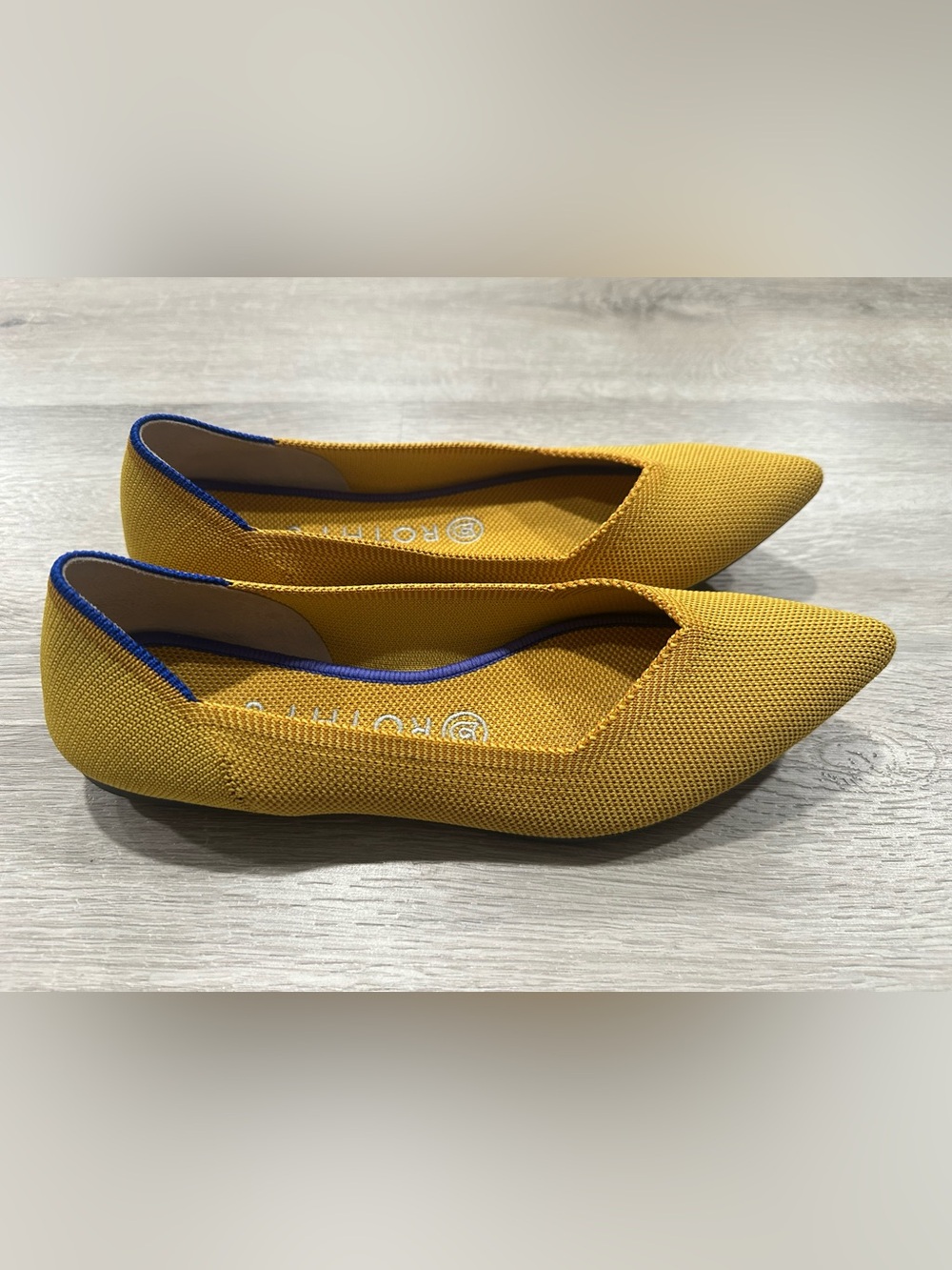 SH114 Rothys The Point Flat Women 8 Yellow Pointed Toe Shoe